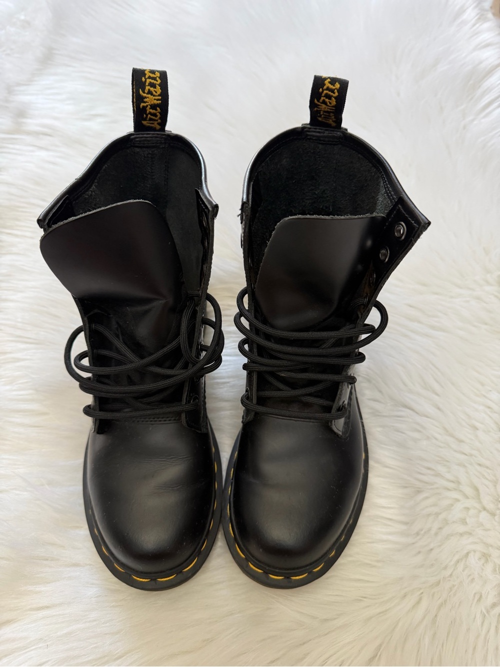 Dr Martens Air Wair Black Leather Combat Boots Sz 6